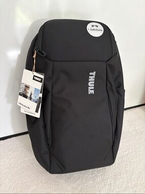 NWT Thule Black Men's Women’s Everyday Tech Laptop Travel Accent Backpack 23L